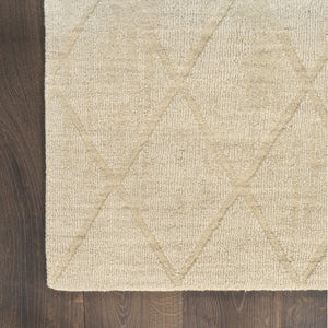 HomeRoots 4' Beige Geometric Wool Area Rug - Modern, Soft, Durable Design Perfect for Small Spaces and Entryways 5' X 7' 569923