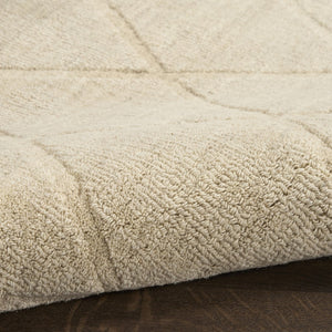 HomeRoots 4' Beige Geometric Wool Area Rug - Modern, Soft, Durable Design Perfect for Small Spaces and Entryways 5' X 7' 569923