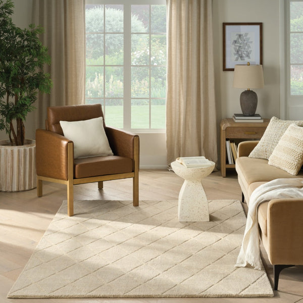 HomeRoots 4' Beige Geometric Wool Area Rug - Modern, Soft, Durable Design Perfect for Small Spaces and Entryways 5' X 7' 569923