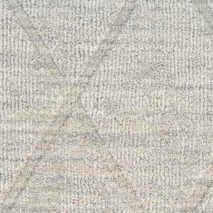 HomeRoots 4' Gray Wool Geometric Area Rug - Cozy, Modern Design for Small Spaces, Perfect for Entryways & More 5' X 7' 569925