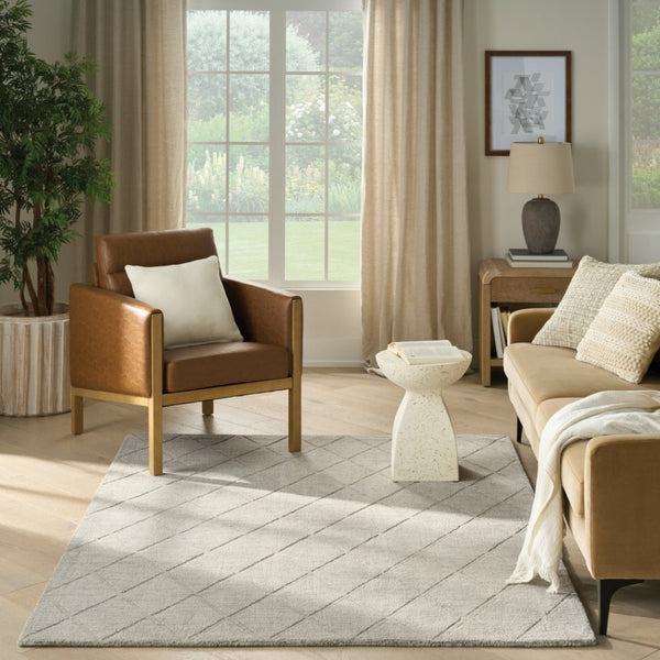 HomeRoots 4' Gray Wool Geometric Area Rug - Cozy, Modern Design for Small Spaces, Perfect for Entryways & More 5' X 7' 569925