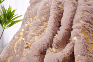 English Elm Luxury Chinchilla Faux Fur Throw Blanket In Dusty Rose With Gilded Accents - Cozy & Elegant (60"X80") B030P233961