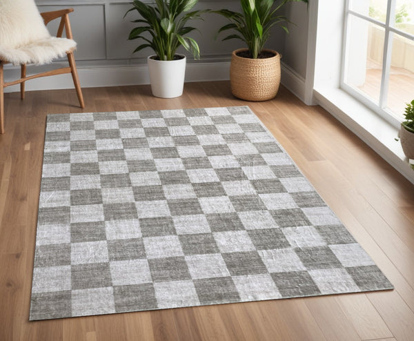 Homeroots 4' X 6' Beige And Brown Checkered Area Rug  Polyester 570035