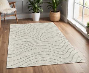 Homeroots 4' X 6' Cream And Beige Abstract Area Rug  Polyester 570063