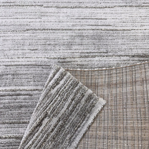 HomeRoots 4' Gray Abstract Area Rug – Stylish, Durable Design Perfect for Modern Homes with Kids and Pets 5' X 8' 570068