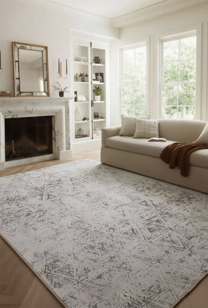 HomeRoots 5' Cream and Beige Abstract Area Rug - Contemporary Design, Stain-Resistant, Perfect for Any Room 5' X 8' 570088