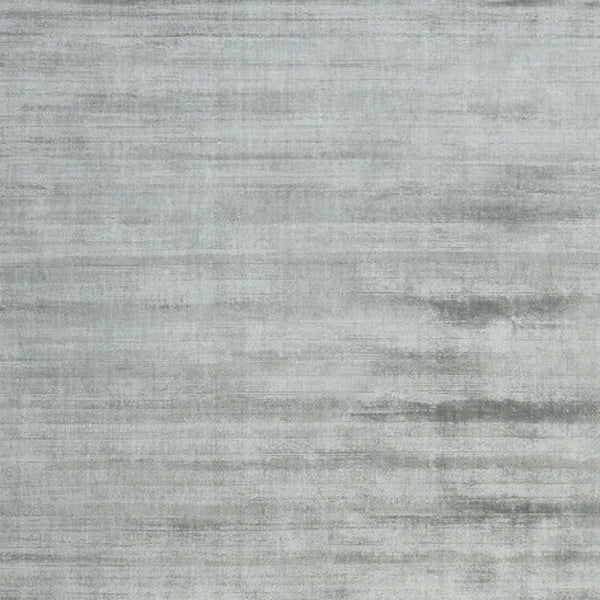 HomeRoots 4' Elegant Silver and Gray Abstract Hand-Woven Area Rug for Contemporary Home Décor and Comfort 4' X 6' 570207