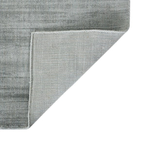 HomeRoots 4' Elegant Silver and Gray Abstract Hand-Woven Area Rug for Contemporary Home Décor and Comfort 4' X 6' 570207