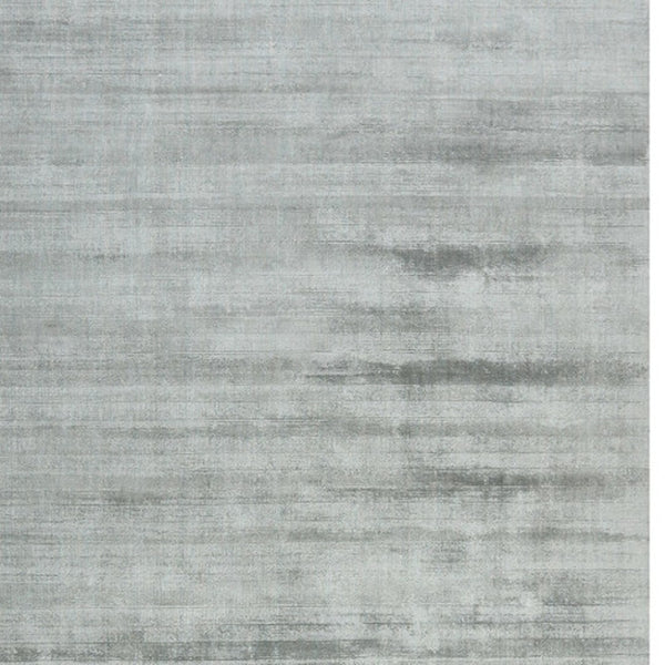 HomeRoots 4' Elegant Silver and Gray Abstract Hand-Woven Area Rug for Contemporary Home Décor and Comfort 5' X 8' 570208