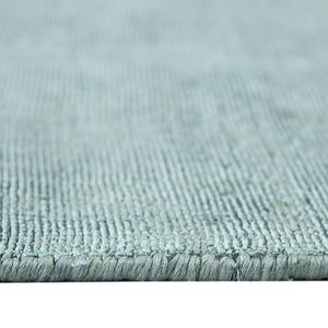 HomeRoots 4' Sea Green and Light Blue Abstract Hand-Woven Area Rug for Luxurious, Modern Home Décor 4' X 6' 570213