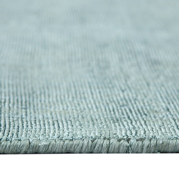HomeRoots 4' Sea Green and Light Blue Abstract Hand-Woven Area Rug for Luxurious, Modern Home Décor 4' X 6' 570213