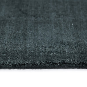 HomeRoots 4' Charcoal and Black Abstract Hand-Woven Area Rug – Elegant Texture for Modern Spaces and Comfort 4' X 6' 570219