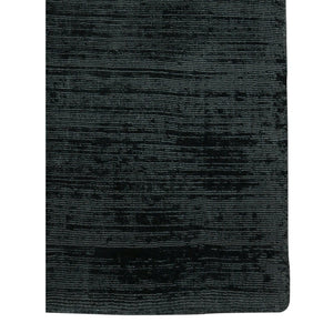 HomeRoots 4' Charcoal and Black Abstract Hand-Woven Area Rug – Elegant Texture for Modern Spaces and Comfort 4' X 6' 570219