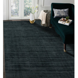 HomeRoots 4' Charcoal and Black Abstract Hand-Woven Area Rug – Elegant Texture for Modern Spaces and Comfort 5' X 8' 570220