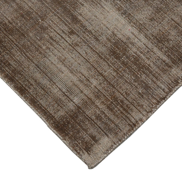 HomeRoots 4' Hand-Woven Brown and Gray Abstract Area Rug – Soft Viscose, Contemporary Elegance for Any Space 4' X 6' 570225