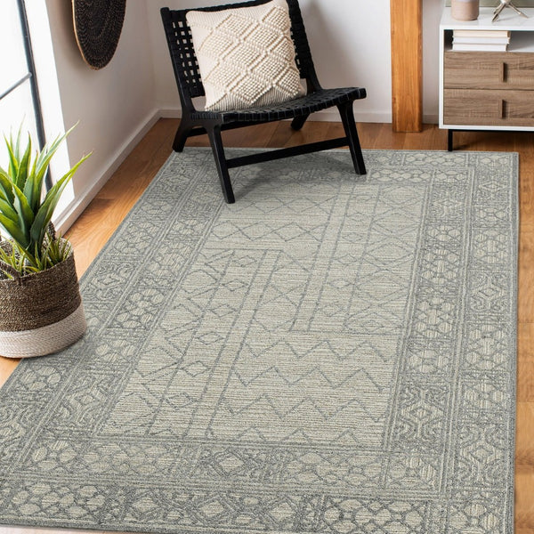 HomeRoots 5' Hand-Hooked Wool Southwestern Area Rug - Gray & Ivory, Artisan Crafted for Cozy Spaces 8' X 10' 570321