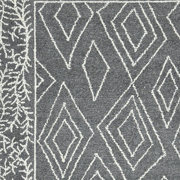 HomeRoots 5' Gray and Ivory Wool Geometric Hand-Hooked Area Rug - Artisanal Warmth for Modern Spaces 5' X 8' 570324