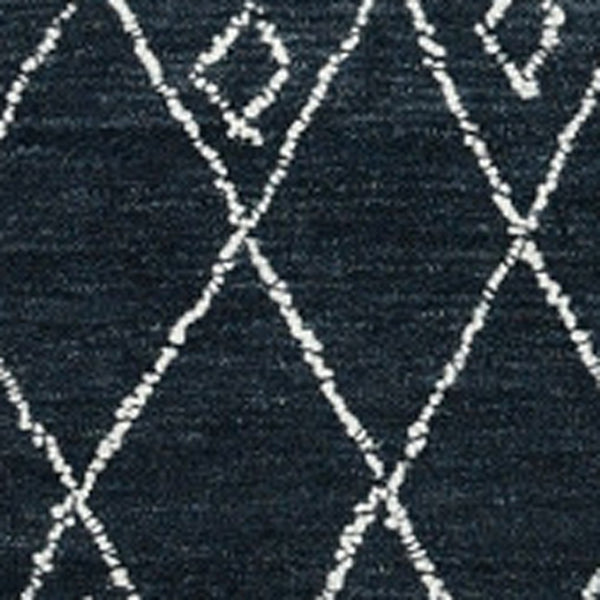 HomeRoots 5' Handcrafted Southwestern Wool Area Rug in Charcoal and Ivory – Perfect for Cozy Living Spaces 9' X 13' 570330