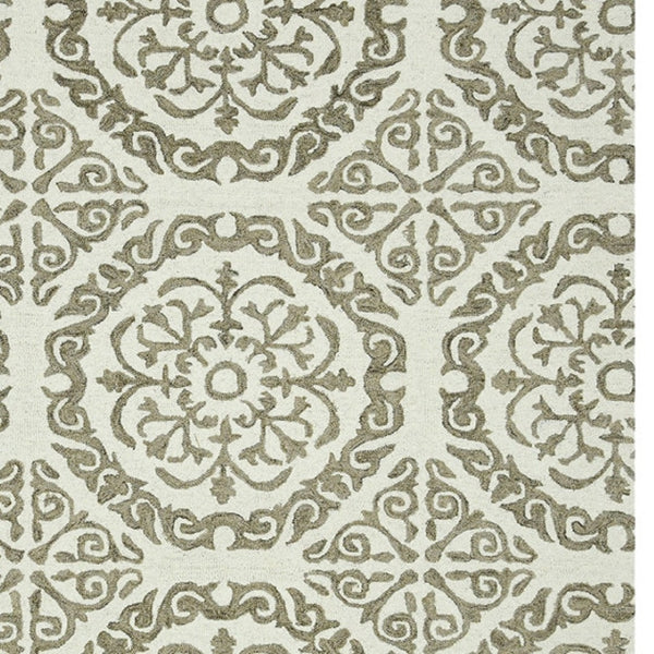 HomeRoots 5' Hand-Hooked Wool Medallion Area Rug in Ivory and Light Brown for Timeless Home Elegance 8' X 11' 570342