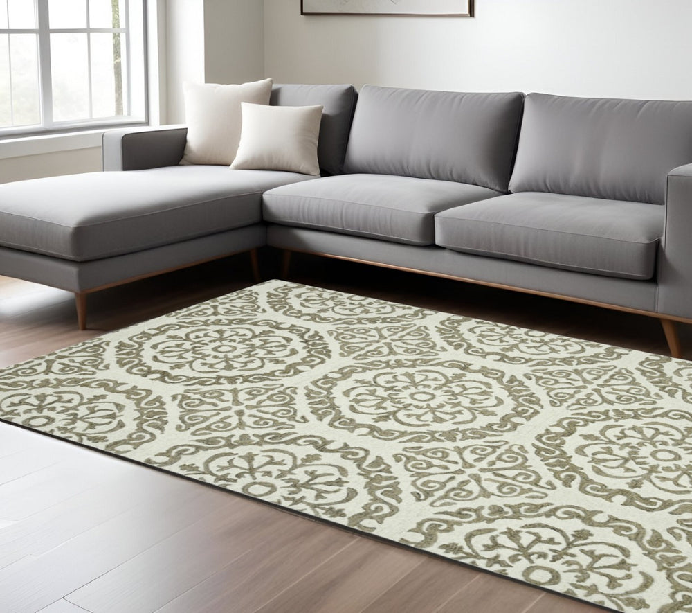 HomeRoots 5' Hand-Hooked Wool Medallion Area Rug in Ivory and Light Brown for Timeless Home Elegance 8' X 11' 570342