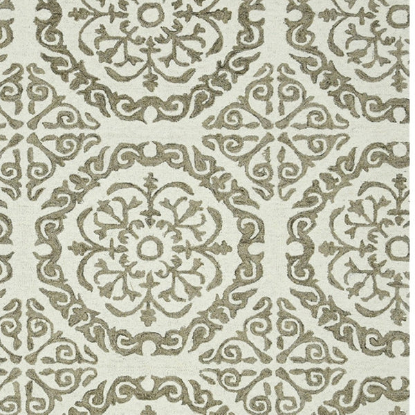 HomeRoots 5' Hand-Hooked Wool Medallion Area Rug in Ivory and Light Brown for Timeless Home Elegance 8' X 11' 570342