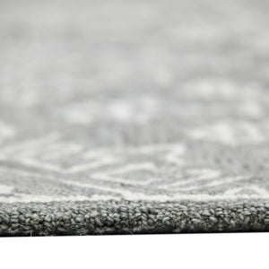 HomeRoots 5' Gray and Ivory Wool Hand-Hooked Oriental Area Rug – Artisanal Charm for Any Interior Space 5' X 7' 570344