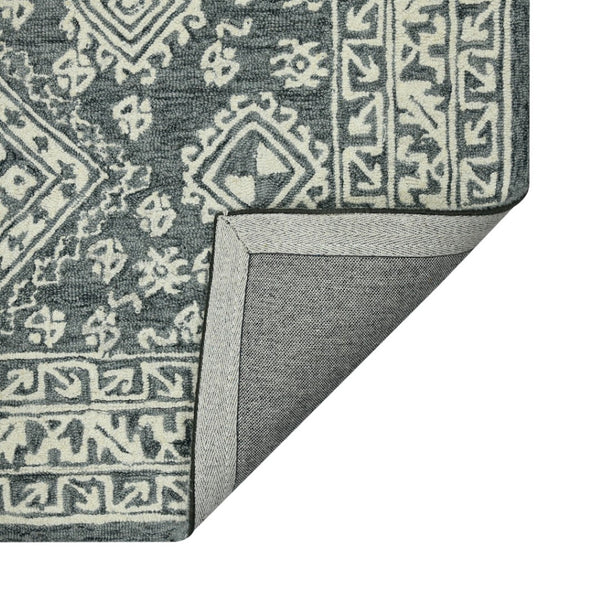 HomeRoots 5' Slate Gray and Ivory Hand-Hooked Wool Area Rug - Artisanal Comfort for Timeless Home Decor 8' X 10' 570361