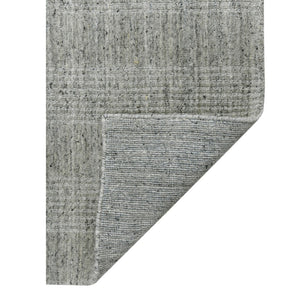 HomeRoots 5' Hand-Woven Gray and Beige Wool Plaid Area Rug - Timeless Comfort for Any Living Space Decor 10' X 14' 570480