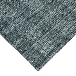 HomeRoots 5' Hand-Woven Blue and Ivory Wool Plaid Area Rug - Timeless Comfort and Style for Any Space 8' X 10' 570488