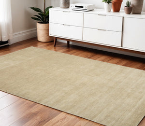 HomeRoots 4' Ivory Hand-Woven Wool Area Rug - Luxurious Softness & Timeless Style for Any Home Décor 4' X 6' 570637