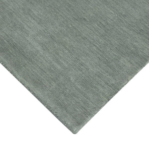 HomeRoots 4' Gray Wool Hand-Woven Area Rug – Artisanal Comfort and Style for Cozy Spaces and Entryways 5' X 8' 570644