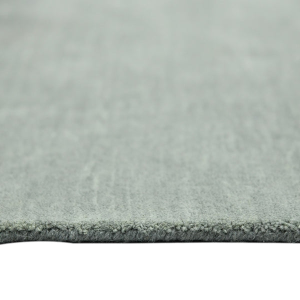 HomeRoots 4' Gray Wool Hand-Woven Area Rug – Artisanal Comfort and Style for Cozy Spaces and Entryways 10' X 14' 570647