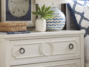 Lexington Tommy Bahama Home Brantley Bachelor's Chest - Coastal Elegance In Shell White With Distinctive Textures And Design Caribbean Sands  570-624