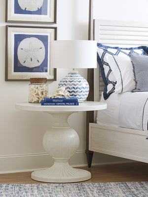 Lexington Tommy Bahama Home Marco Ocean Breeze Center Table – Coastal Elegance With Mahogany Finish, Globe Pedestal & Fluted Base Caribbean Sands  570-924c