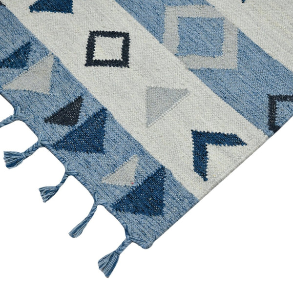 HomeRoots 5' Handmade Wool Flatweave Area Rug in Sky Blue, Gray, and Black – Tribal Design with Fringe 5' X 8' 571084