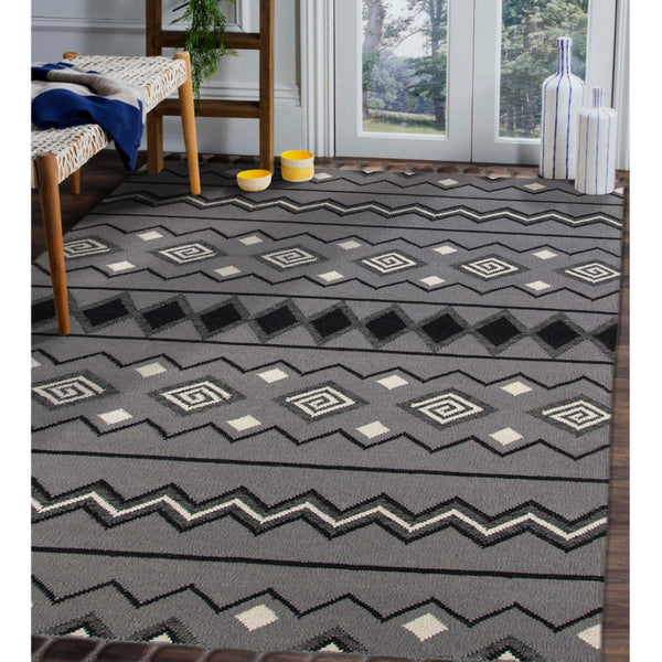 HomeRoots 5' Gray White and Black Wool Tribal Handmade Area Rug - Artisan Flatweave with Fringe Design 5' X 8' 571088