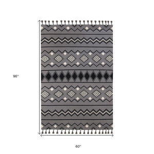 HomeRoots 5' Gray White and Black Wool Tribal Handmade Area Rug - Artisan Flatweave with Fringe Design 5' X 8' 571088