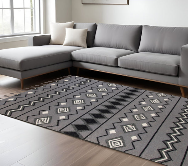HomeRoots 5' Gray White and Black Wool Tribal Handmade Area Rug - Artisan Flatweave with Fringe Design 8' X 10' 571089