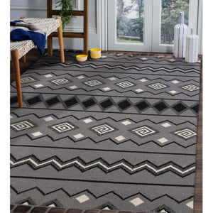 HomeRoots 5' Gray White and Black Wool Tribal Handmade Area Rug - Artisan Flatweave with Fringe Design 8' X 10' 571089