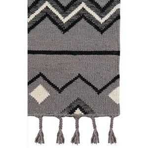 HomeRoots 5' Gray White and Black Wool Tribal Handmade Area Rug - Artisan Flatweave with Fringe Design 8' X 10' 571089