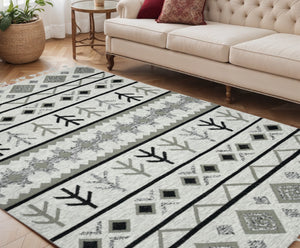 HomeRoots 5' Handmade Wool Tribal Area Rug in Ivory, Gray, and Black - Artisanal Flatweave with Fringe 5' X 8' 571096
