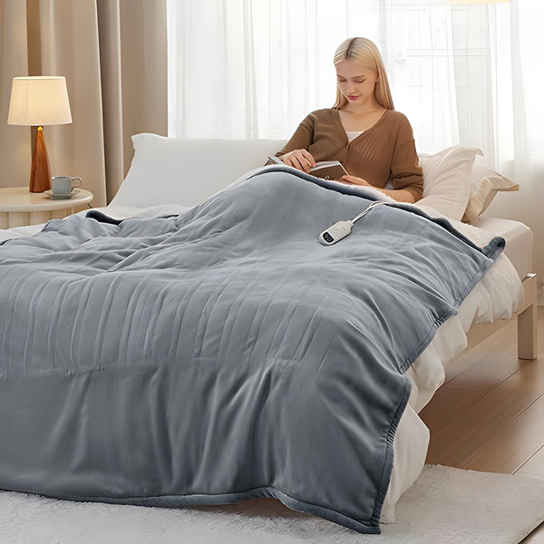 Homeroots 72" X 84" Cream And White Microfiber Heated Electric Full Double Blanket  Microfiber 571377