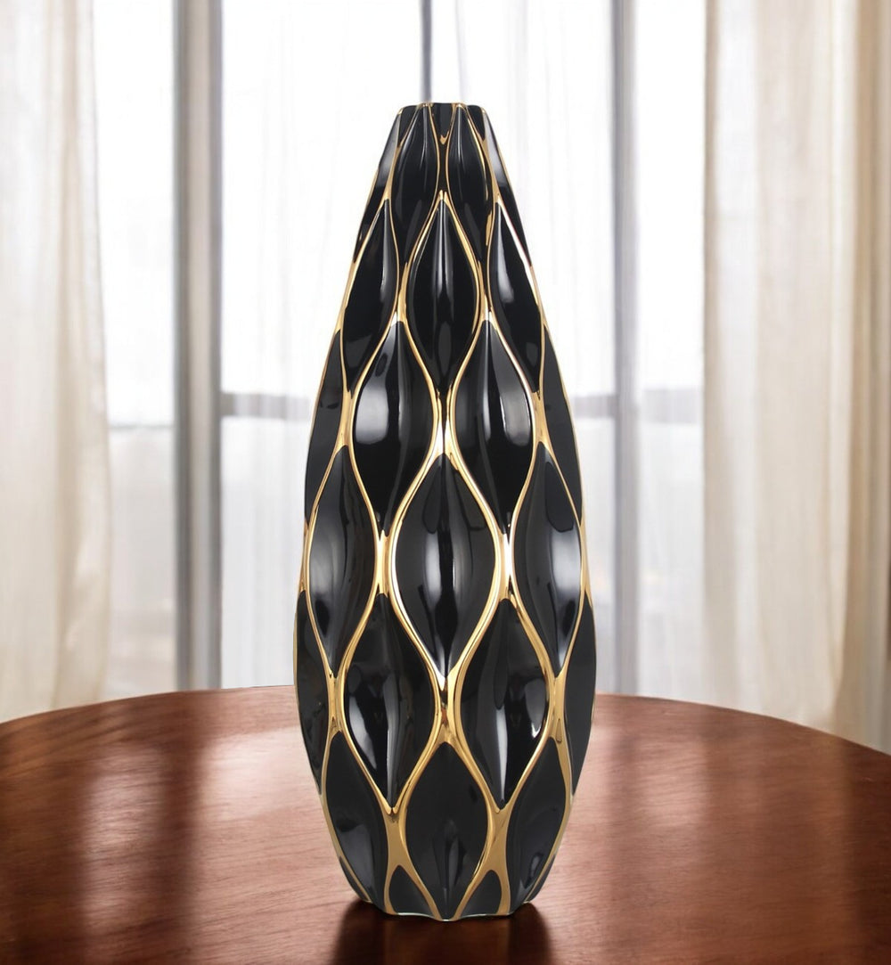 Homeroots 24" Black And Gold Ceramic Geometric Wavy Table Vase  Ceramic 571591