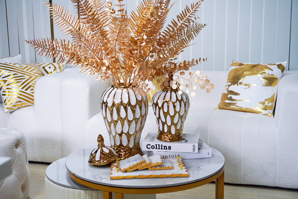 Homeroots 18" White And Gold Abstract Urn Ceramic Ginger Jar  Ceramic 571609