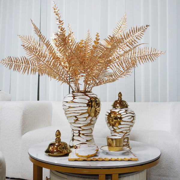 Homeroots 18" White And Gold Abstract Urn Ceramic Ginger Jar  Ceramic 571611