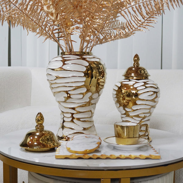 Homeroots 18" White And Gold Abstract Urn Ceramic Ginger Jar  Ceramic 571611