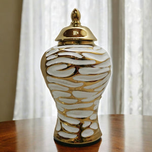 Homeroots 13" White And Gold Abstract Urn Ceramic Ginger Jar  Ceramic 571612