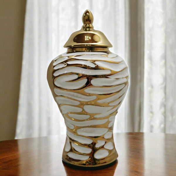 Homeroots 13" White And Gold Abstract Urn Ceramic Ginger Jar  Ceramic 571612