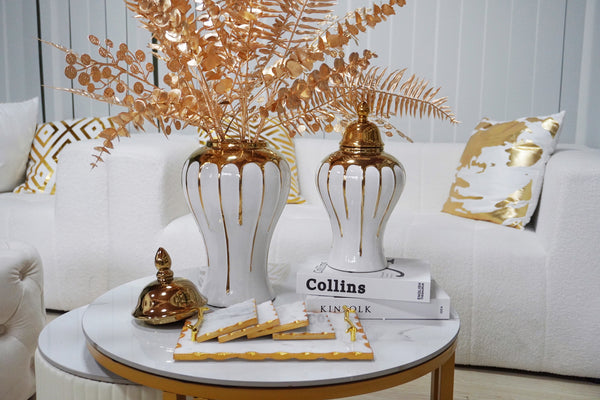 Homeroots 18" White And Gold Abstract Urn Ceramic Ginger Jar  Ceramic 571615