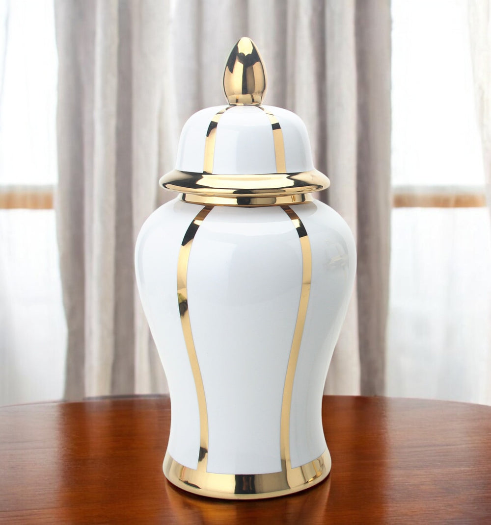 Homeroots 14" White And Gold Striped Urn Ceramic Ginger Jar  Ceramic 571627